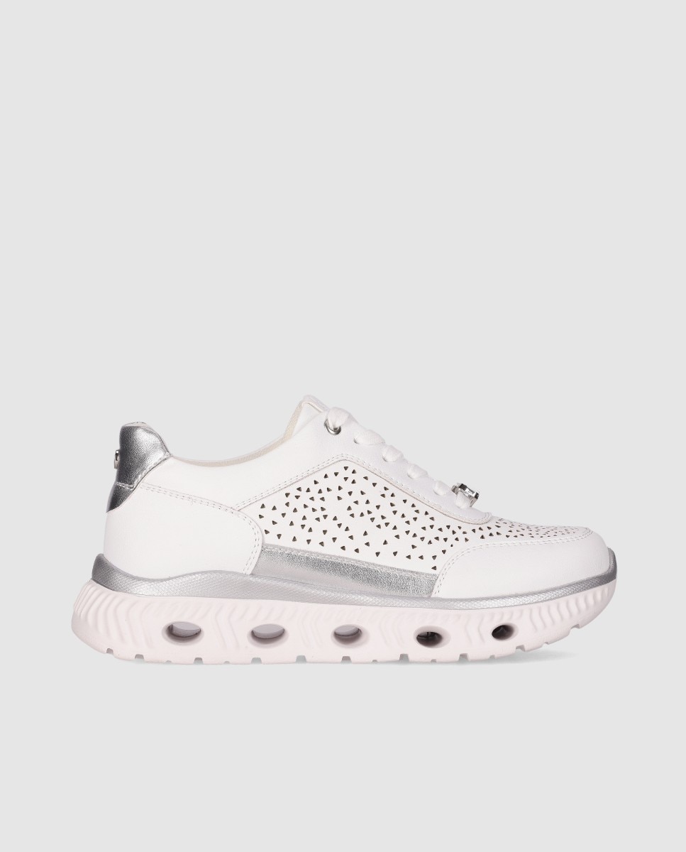 Chika10 - Zapatillas básicas de mujer con perforaciones decorativas, combinadas con texturas y cierre de cordones.