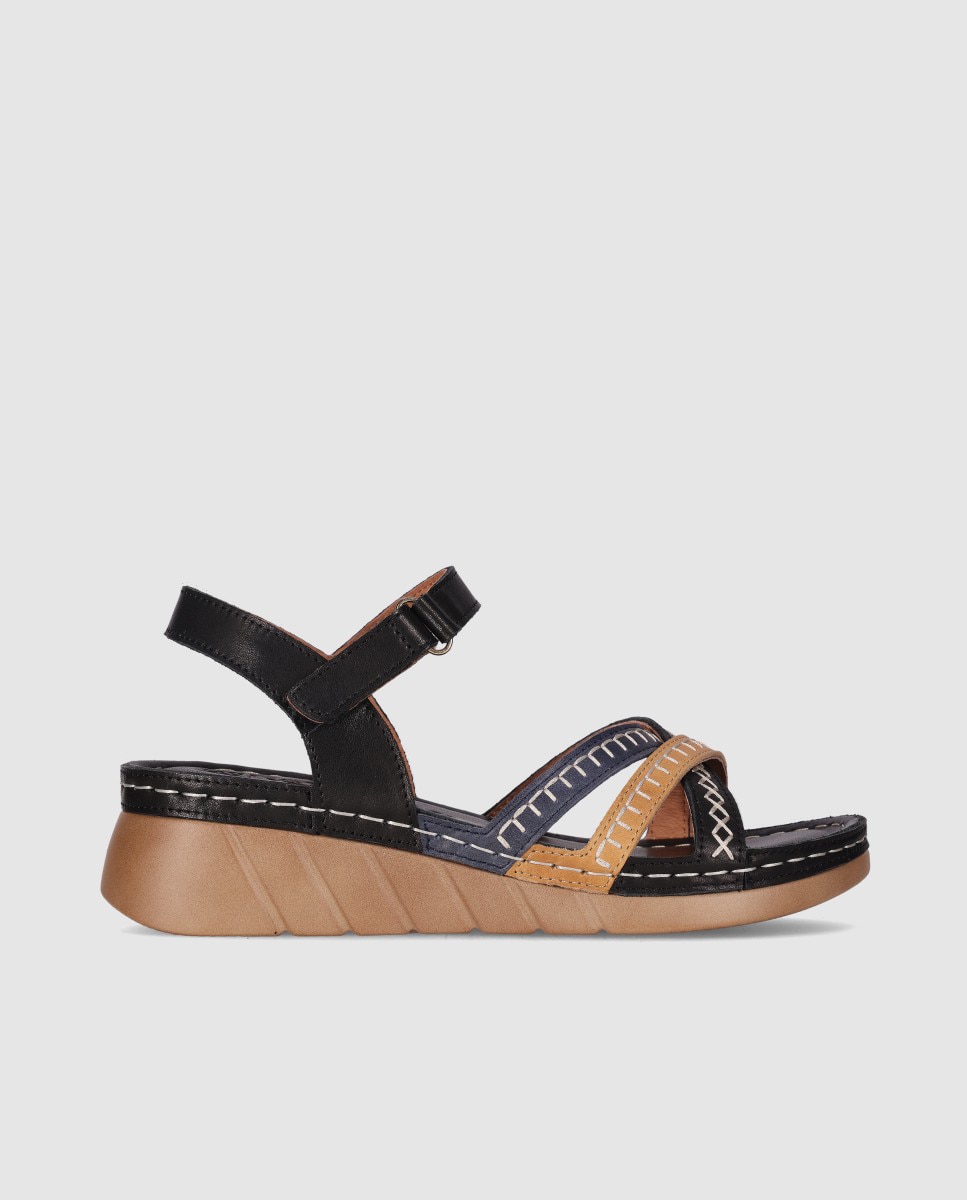 Sandalias de cuña baja de mujer en piel con tiras cruzadas en la pala y cierre ajustable - Chika10 - Negro / Naranja Negro / Naranja-1