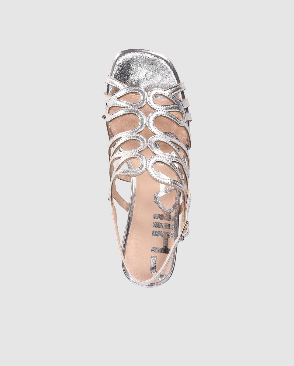 Sandalias de tacón ancho de mujer con diseño sofisticado de tiras curvas enlazadas y cierre de hebilla - Chika10 - Plata Plata-4