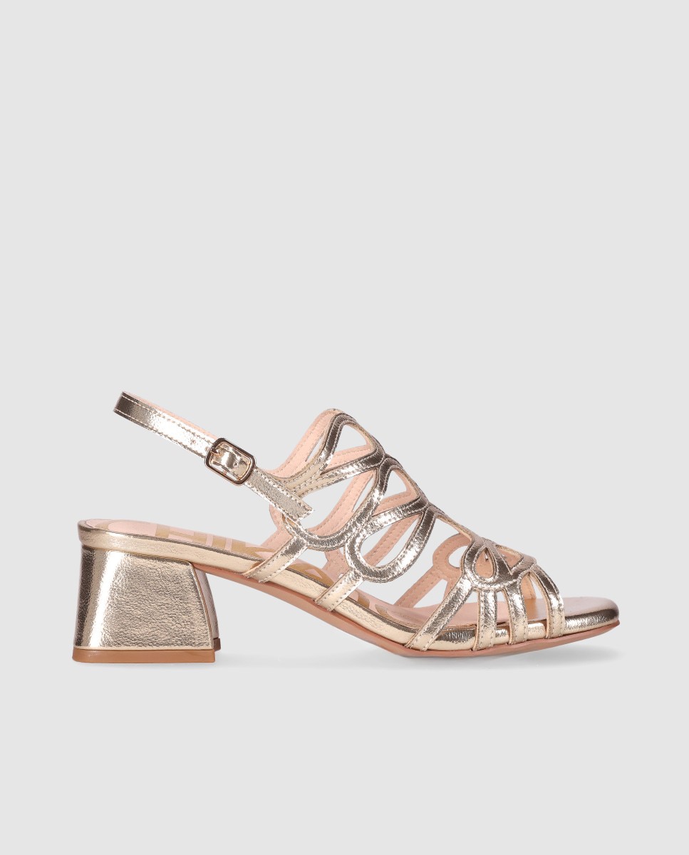 Sandalias de tacón ancho de mujer con diseño sofisticado de tiras curvas enlazadas y cierre de hebilla - Chika10 - Oro Oro-1