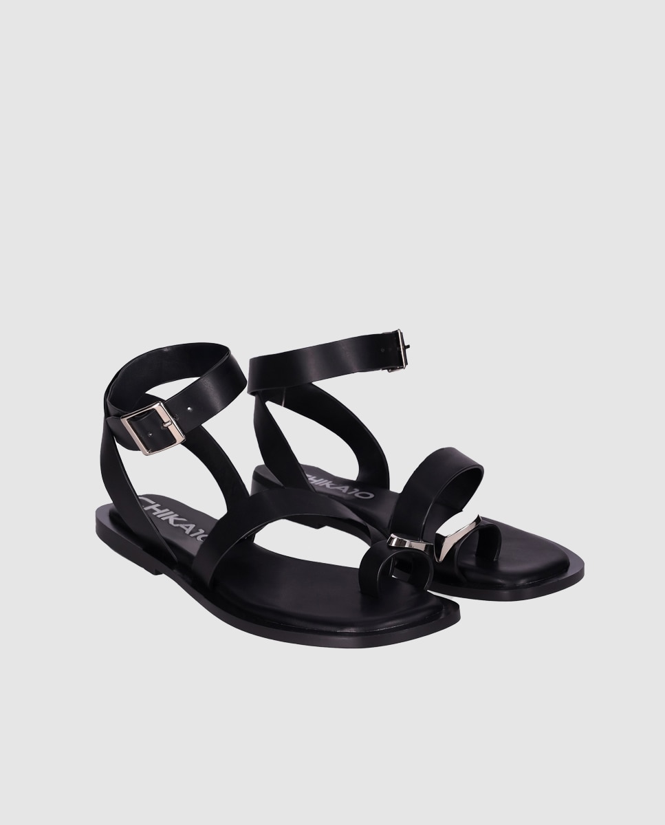 Sandalias planas de mujer con estilo minimalista con anilla al dedo y cierre al tobillo con hebilla - Chika10 - Negro Negro-3