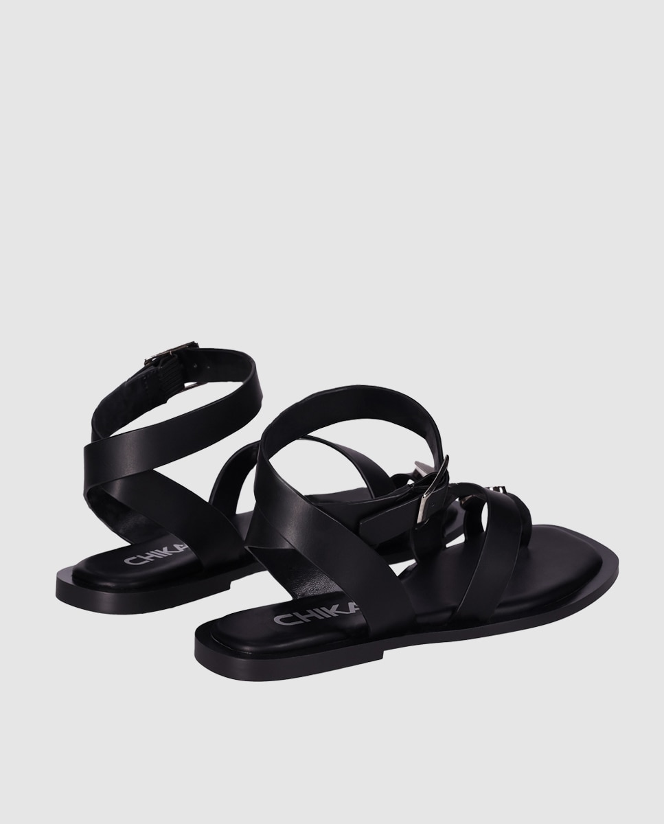 Sandalias planas de mujer con estilo minimalista con anilla al dedo y cierre al tobillo con hebilla - Chika10 - Negro Negro-2