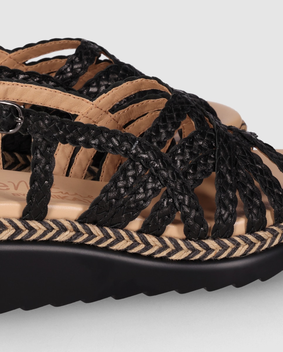 Sandalias de cuña baja de mujer en piel con cierre de hebilla y corte de tiras trenzadas - Chika10 - Negro Negro-5