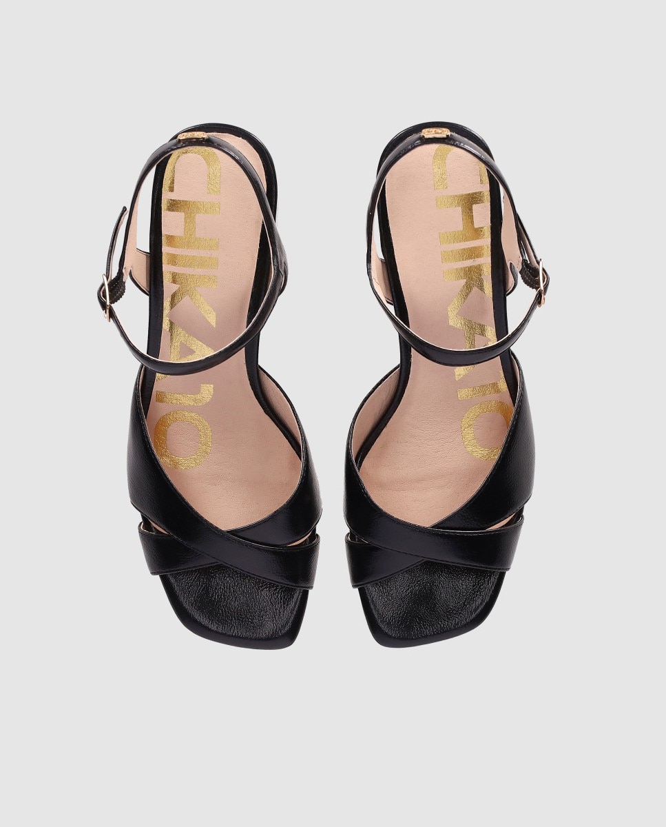 Sandalias de tacón grueso de mujer con tira cruzada y cierre de hebilla al talón - Chika10 - Negro Negro-4