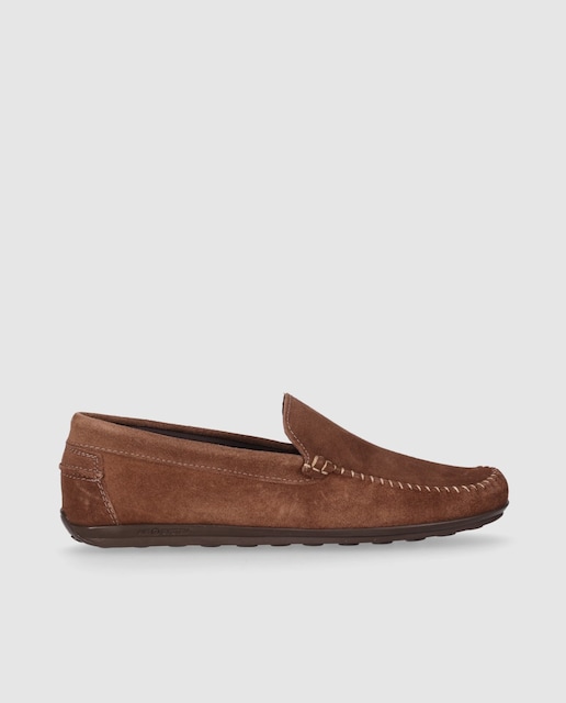 Imagen 0 de Mocasines de hombre estilo driver realizados en  piel con puntera redonda y suela baja y cómoda