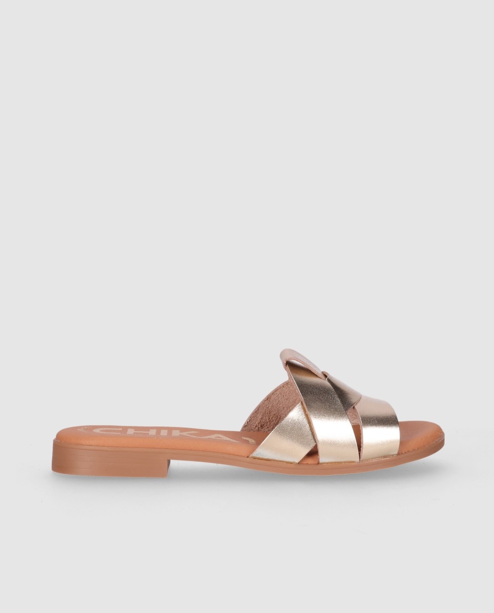 Chika10 - Sandalias planas de mujer con tiras anchas cruzadas de corte simétrico y puntera redonda.