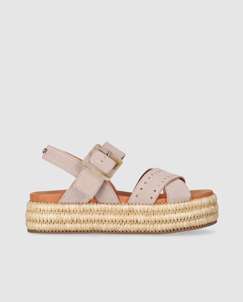 Chika10 - Sandalias planas de mujer en piel con piso de yute y palas de tiras anchas cruzadas.