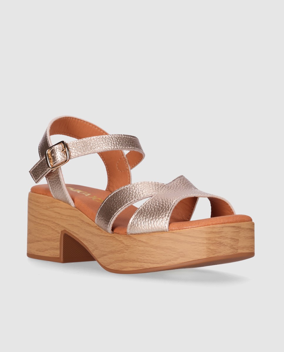 Sandalias de tacón bajo de mujer en piel con plataforma efecto madera y pala de corte simétrico - Chika10 - Oro Oro-3