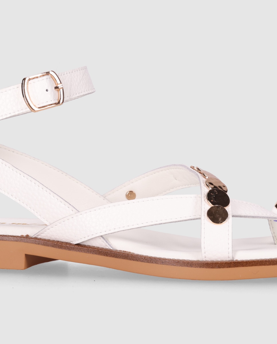 Sandalias de dedo de mujer planas realizadas en piel con pala de tiras cruzadas y cierre hebilla al tobillo - Chika10 - Blanco Blanco-5