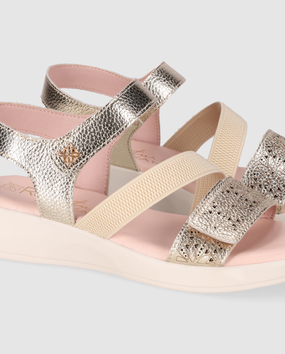 Sandalias de cuña de mujer en piel con suela lligera y tira ajustables - Chika10 - Oro Oro-5