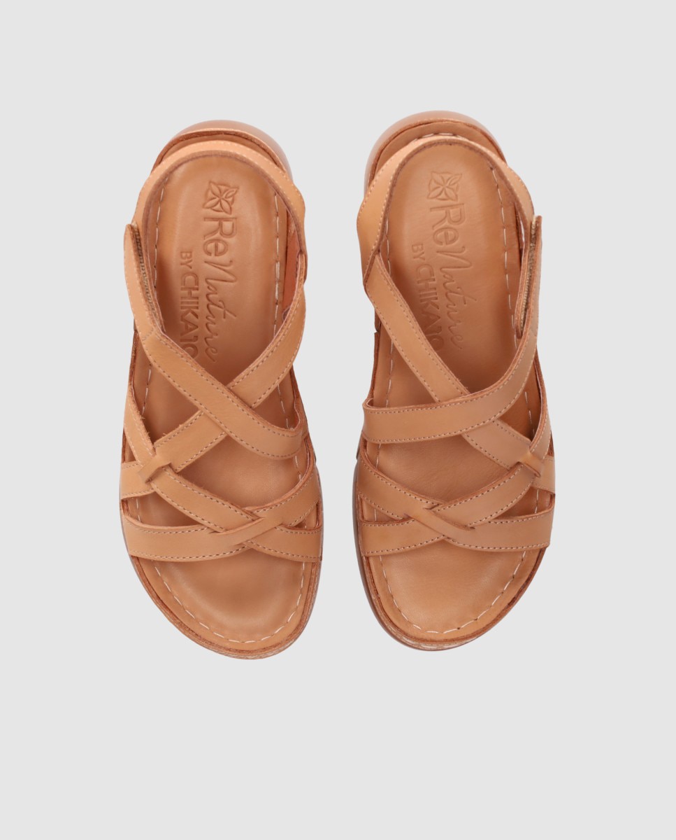 Sandalias de cuña baja de mujer con tiras cruzadas en piel y cierre ajustable - Chika10 - Beige Beige-4