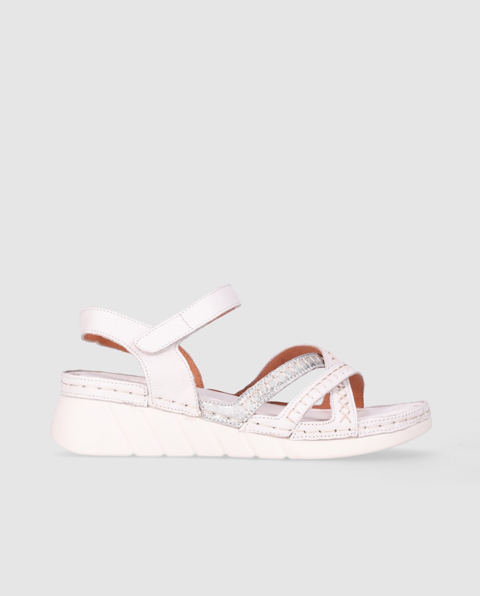Imagen 0 de Sandalias de cuña de mujer chika10 en color blanco con cierre de cierre adherente Blanco