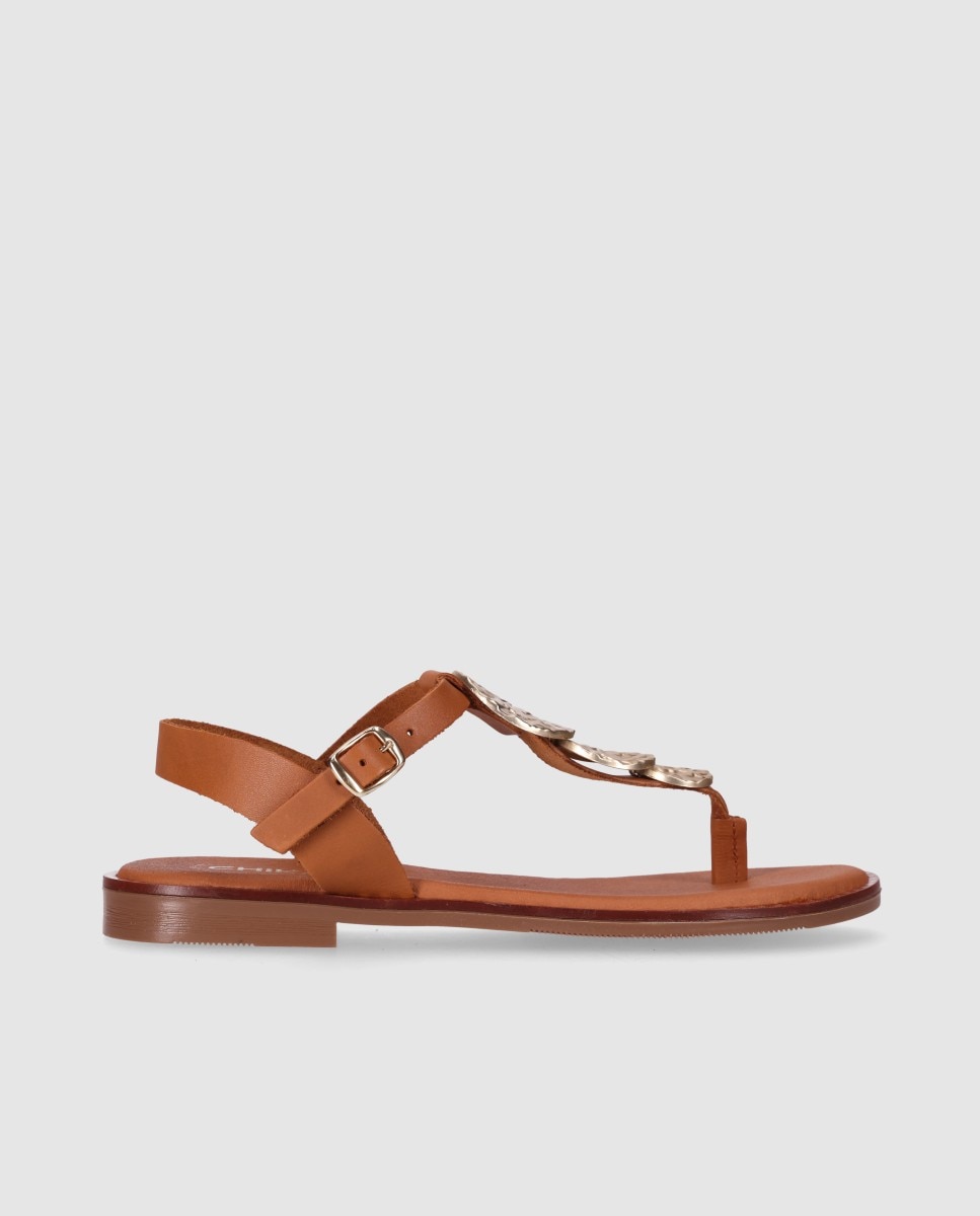 Sandalias planas de mujer chika10 en color cuero con cierre de hebilla - Marrón claro Marrón claro-1