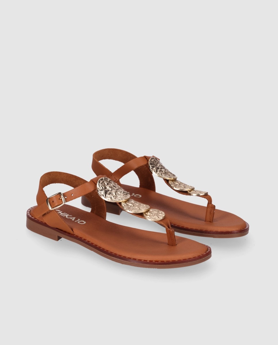 Sandalias planas de mujer chika10 en color cuero con cierre de hebilla - Marrón claro Marrón claro-3