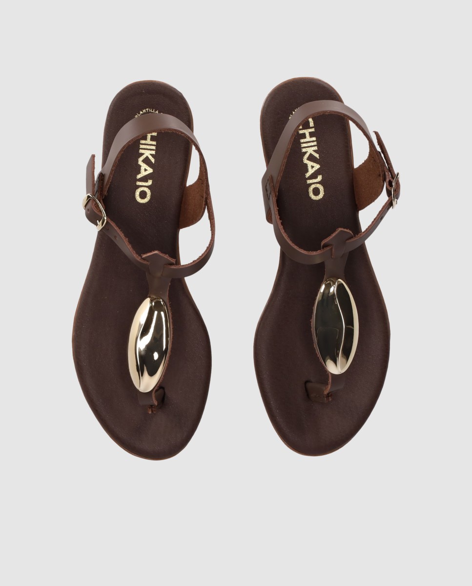 Sandalias planas de mujer chika10 en color marron con cierre de hebilla - Marrón Marrón-4