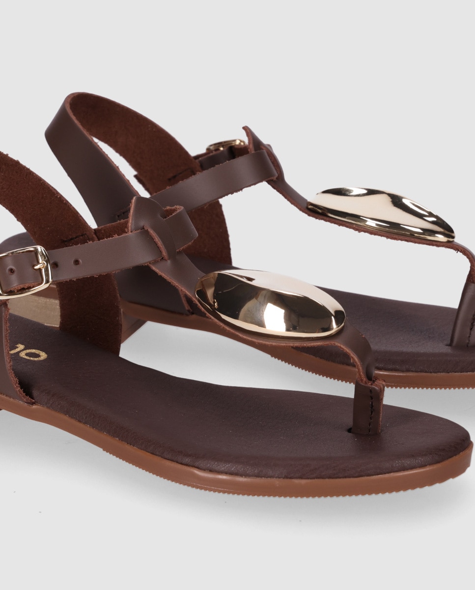 Sandalias planas de mujer chika10 en color marron con cierre de hebilla - Marrón Marrón-5