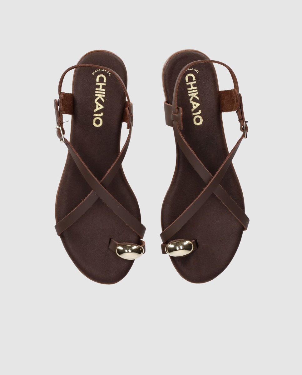 Sandalias planas de mujer chika10 en color marron con cierre de hebilla - Marrón Marrón-4