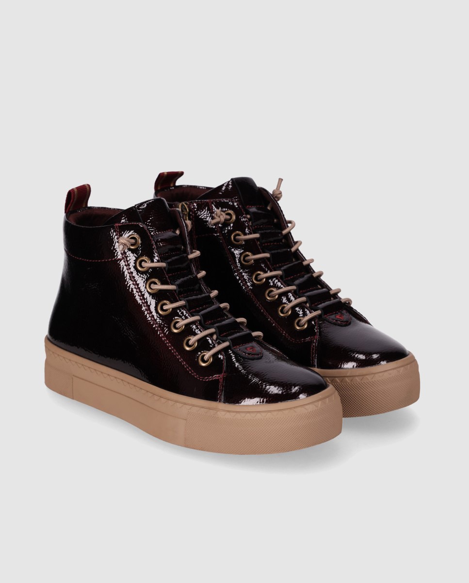 Zapatillas altas de mujer de estilo rubano con acabado de charol - Chika10 - Burdeos Burdeos-3