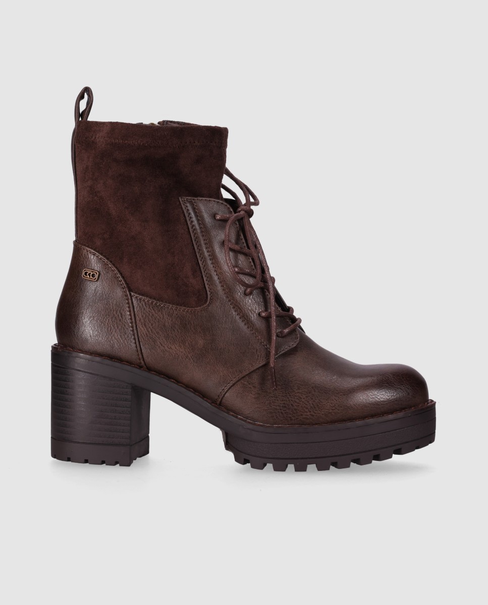 Botines suela track de mujer con estilo urbano con suela dentada y cuello elástico - Chika10 - Marrón Marrón-1
