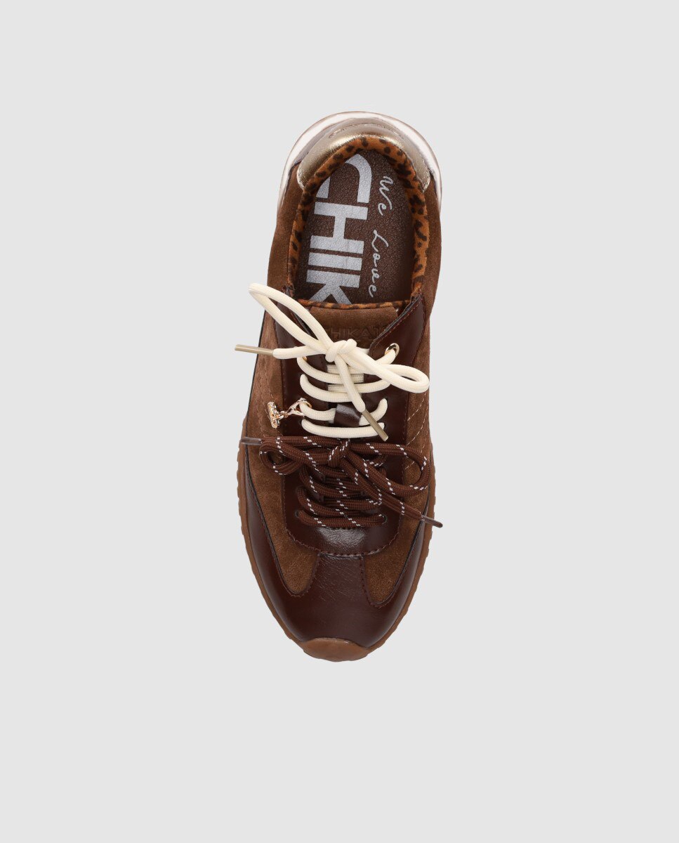 Zapatillas retro de mujer con acabados en piel de serraje con estilo casual y suela bicolor - Chika10 - Marrón claro Marrón claro-4