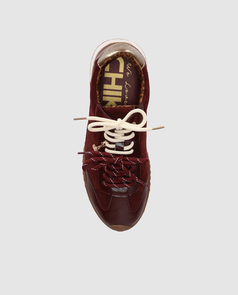 Zapatillas retro de mujer con acabados en piel de serraje con estilo casual y suela bicolor - Chika10 - Burdeos Burdeos-4