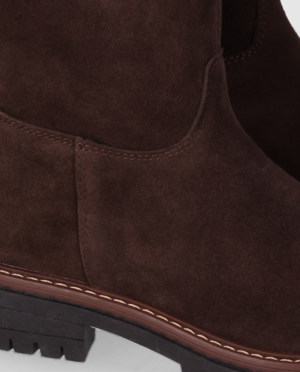 Botas suela track de mujer relizadas en piel de serraje con puntera redonda y diseño robusto - Chika10 - Marrón Marrón-4