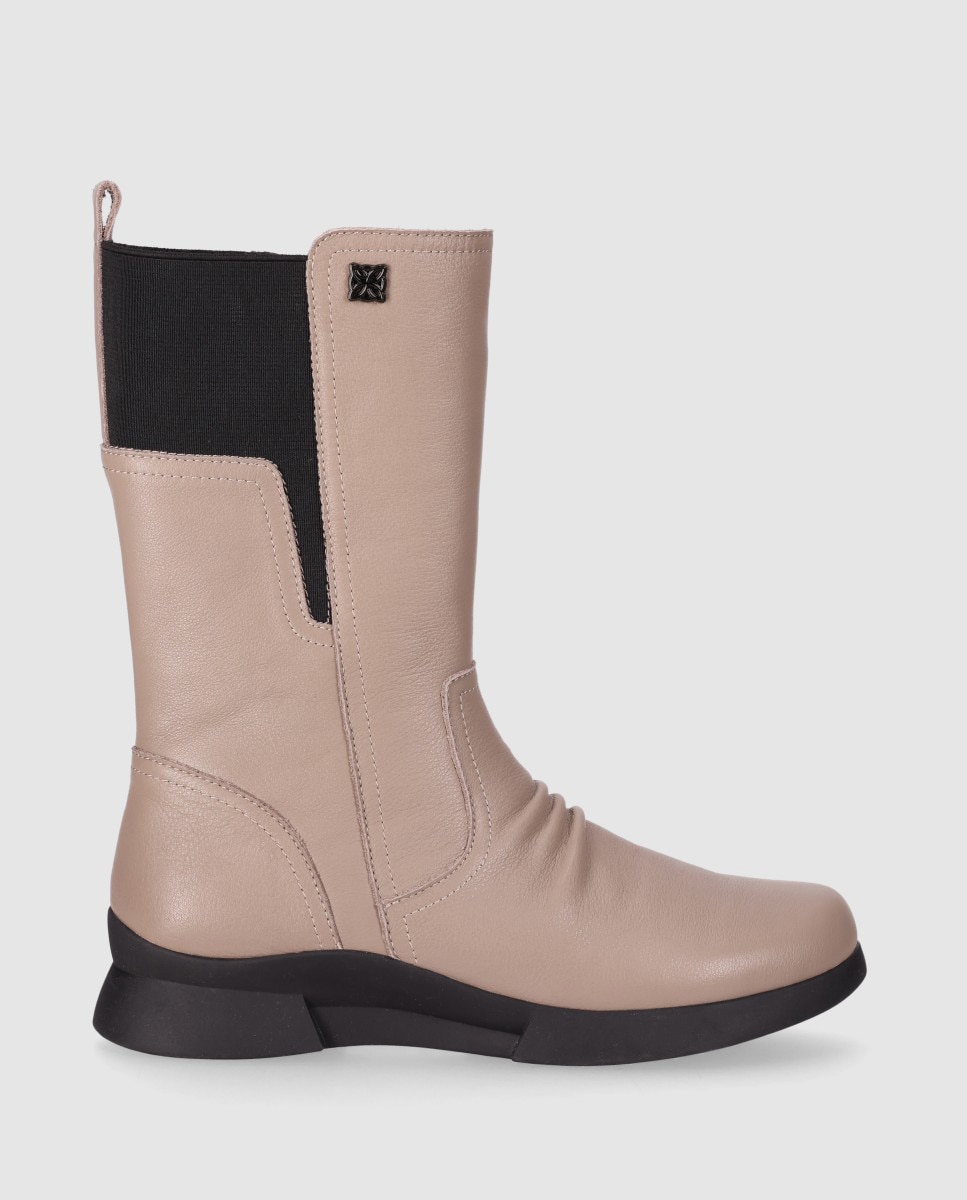 Botas básicas de mujer en piel con diseño limpio y panel elástico trasero - Chika10 - Topo Topo-1