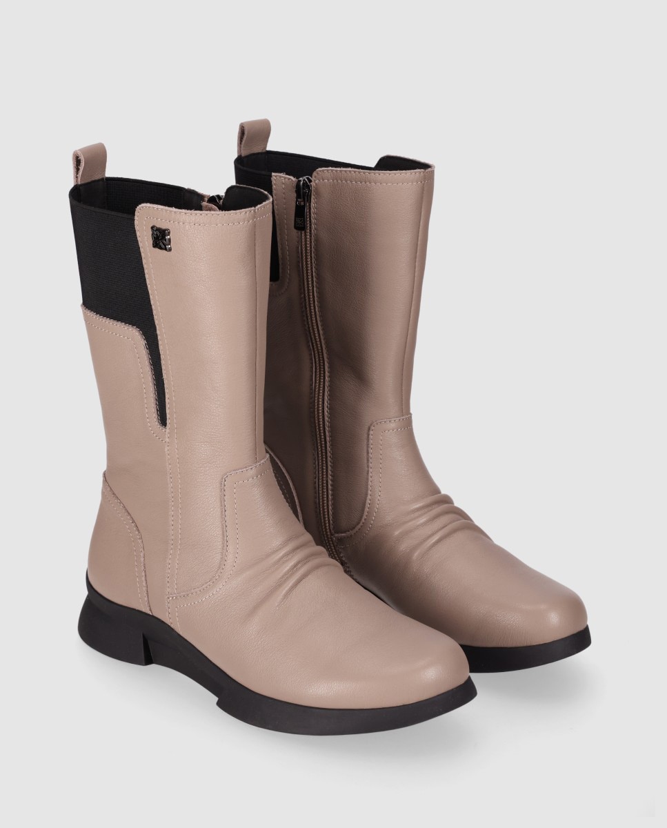 Botas básicas de mujer en piel con diseño limpio y panel elástico trasero - Chika10 - Topo Topo-3