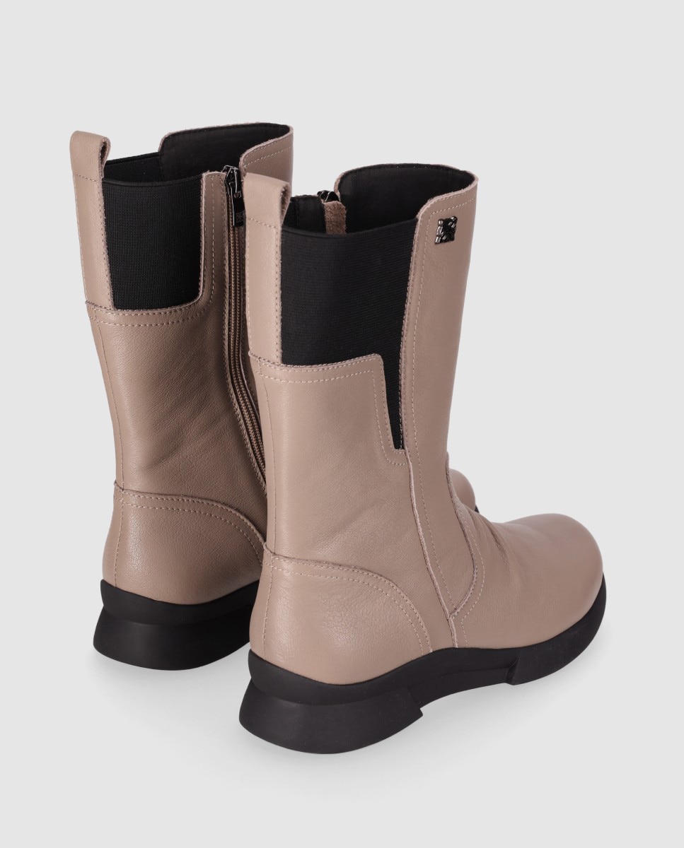 Botas básicas de mujer en piel con diseño limpio y panel elástico trasero - Chika10 - Topo Topo-2