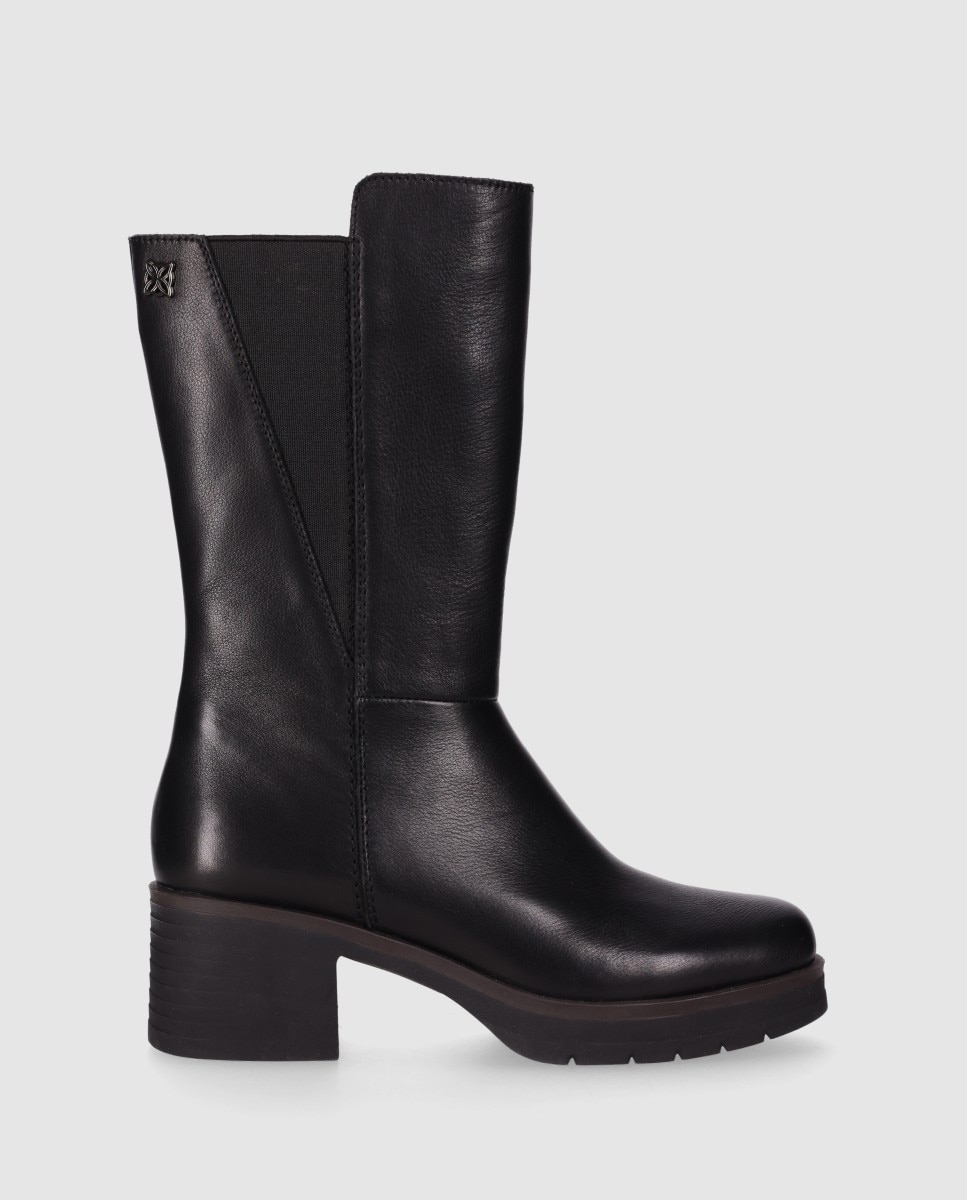 Botas básicas de mujer en piel de tacón ancho con silueta recta y caña asimétrica - Chika10 - Negro Negro-1