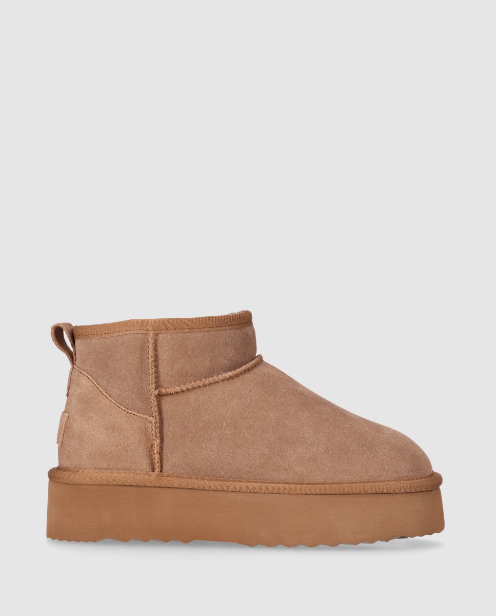 Botines de pelo de mujer en piel de serraje con suela ligera y estética comfy-urbana - Chika10 - Camel Camel-1