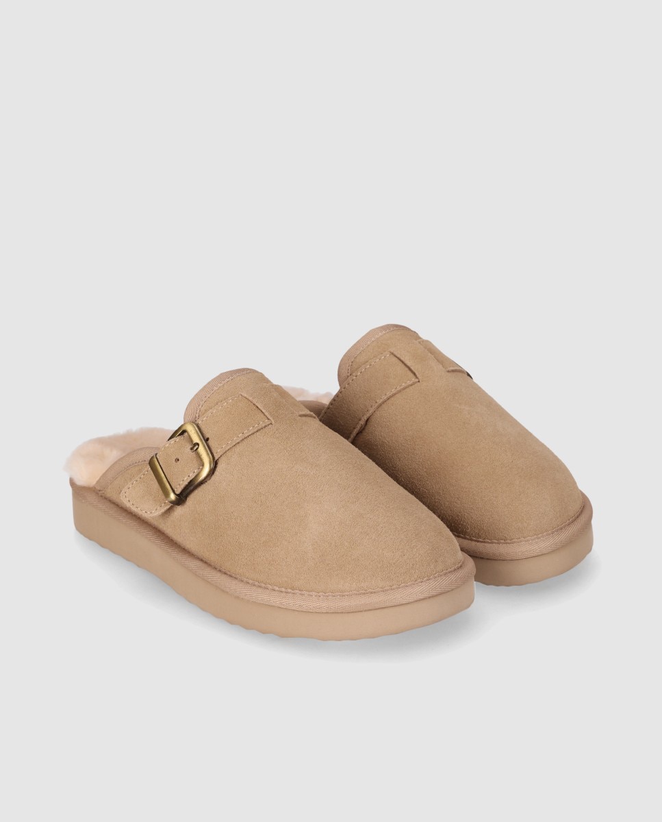 Zuecos planos de mujer acabado en piel con interior efecto borreguito y suela ligera - Chika10 - Beige Beige-3