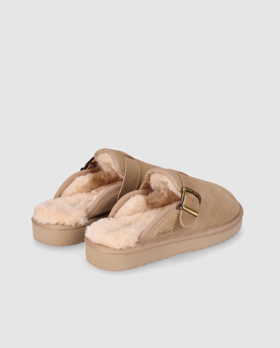 Zuecos planos de mujer acabado en piel con interior efecto borreguito y suela ligera - Chika10 - Beige Beige-2