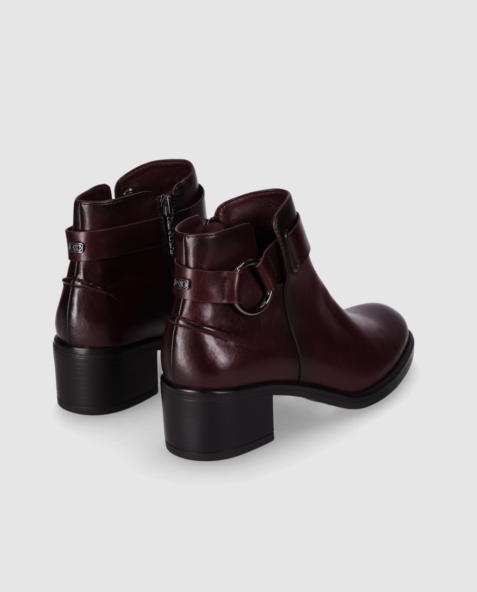 Botines básicos de mujer con tacón medio y tira decorativa con hebilla metálica - Chika10 - Burdeos Burdeos-3