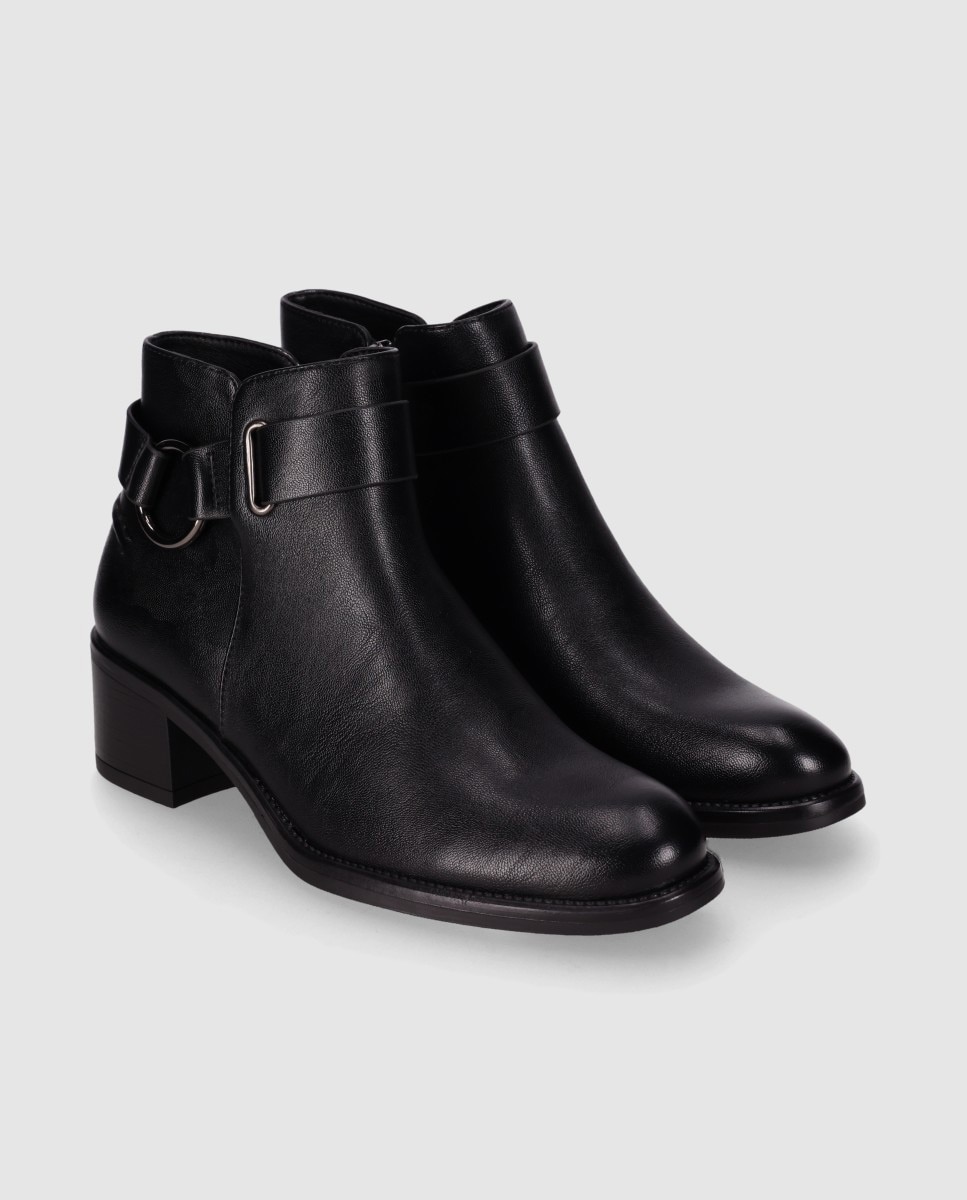 Botines básicos de mujer con tacón medio y tira decorativa con hebilla metálica - Chika10 - Negro Negro-4