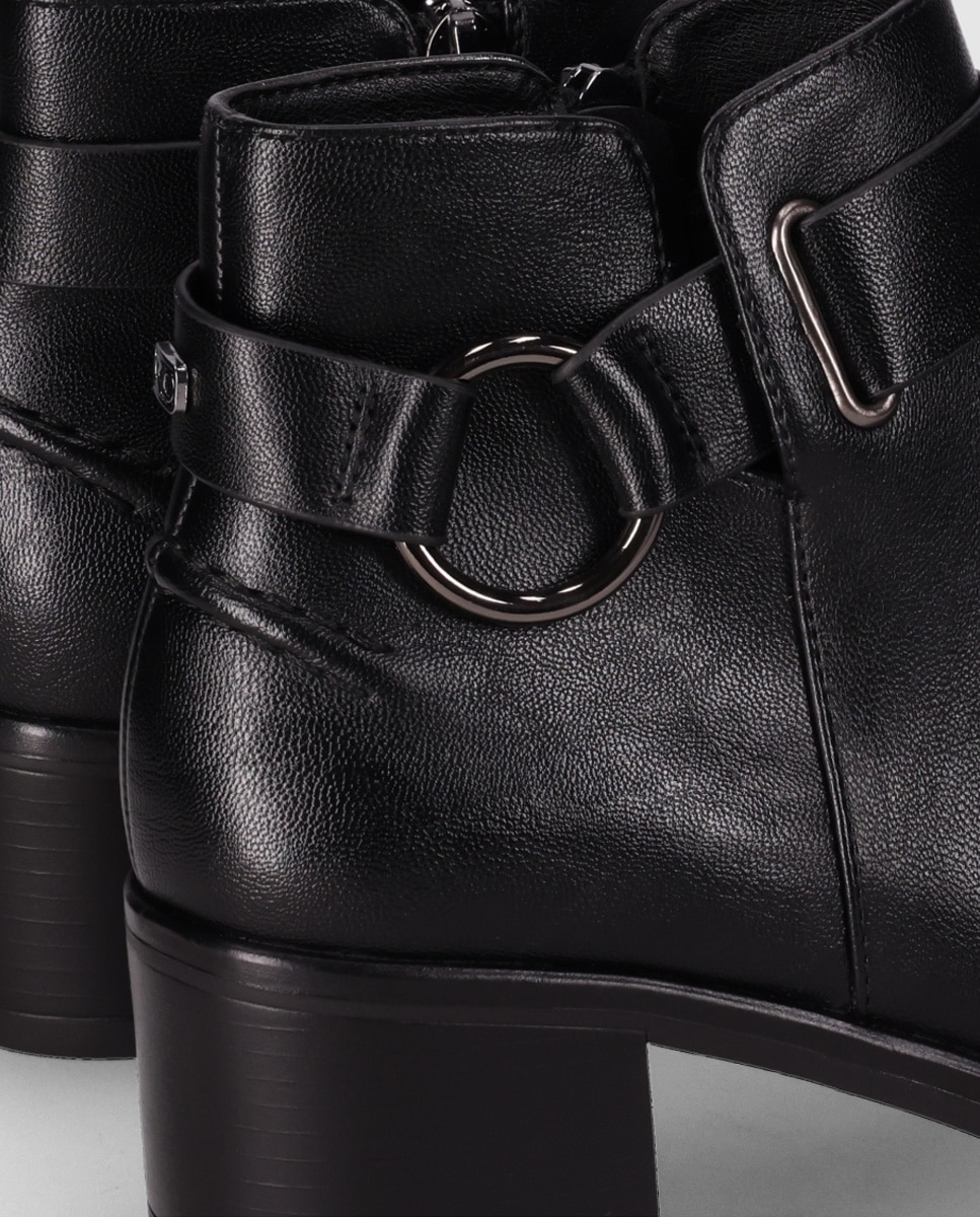 Botines básicos de mujer con tacón medio y tira decorativa con hebilla metálica - Chika10 - Negro Negro-2