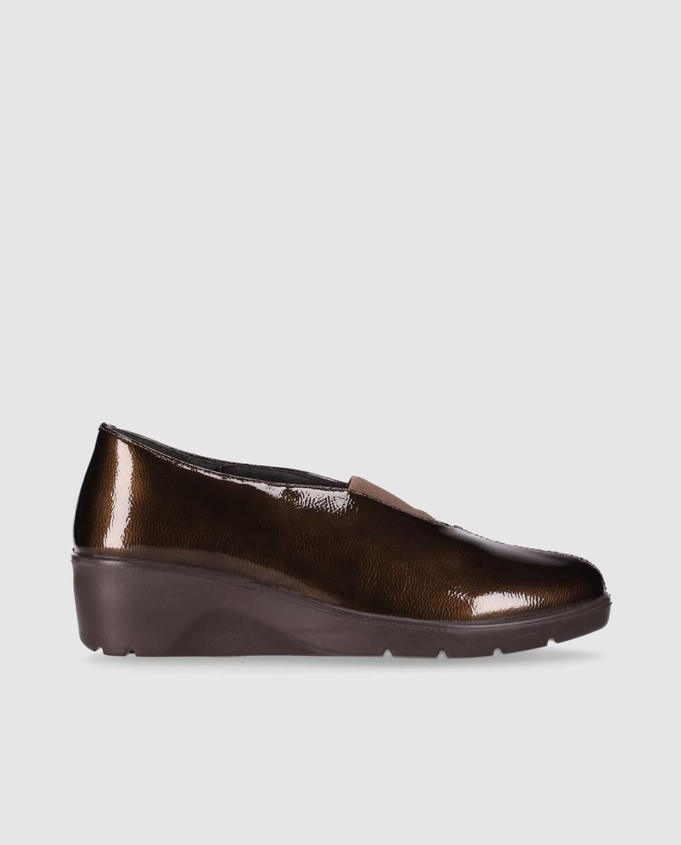 Zapatos confort de mujer con diseño slip-on y acabado clásico - Chika10 - Marrón Marrón-1