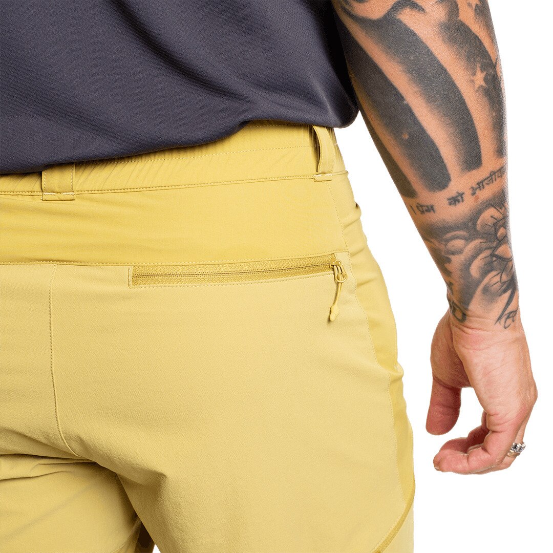 Imagen 3 de Bermuda de hombre Stuor Trangoworld - Oro Oro
