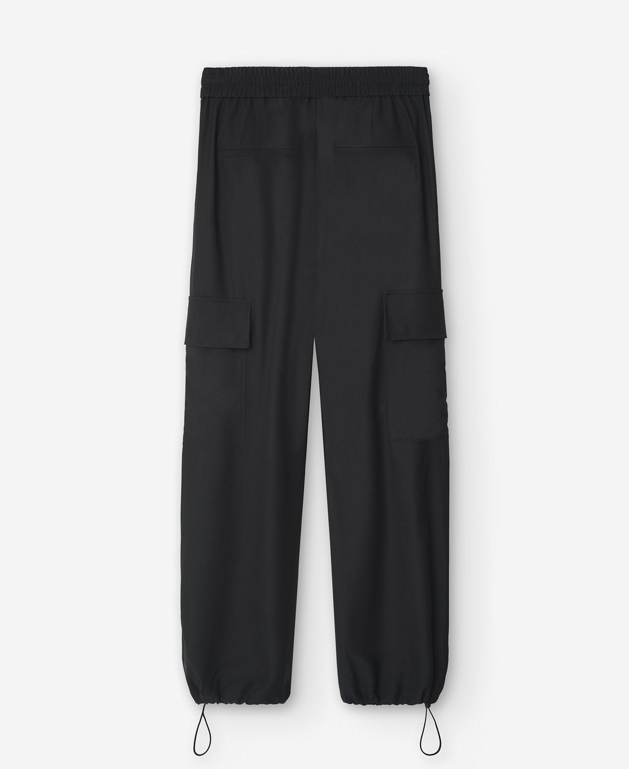 Joggers negros online mujer