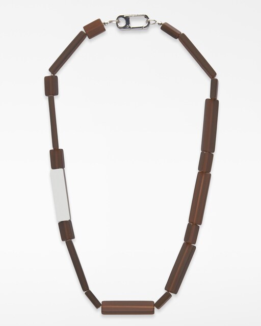 Imagen 0 de Collar con piezas en resina mate