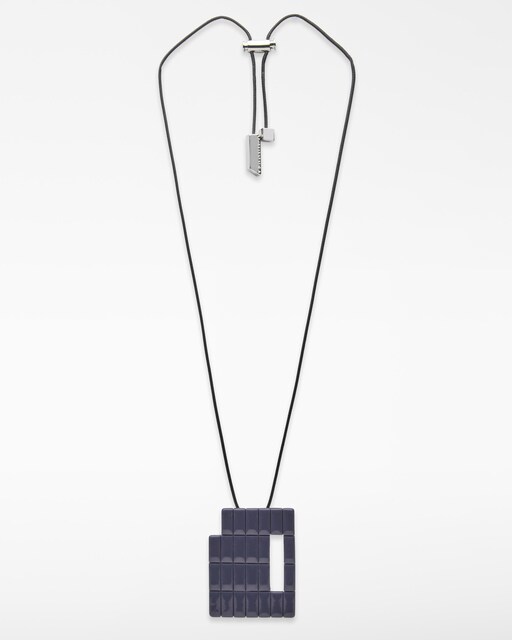 Imagen 0 de Collar con pieza cuadrícula en resina