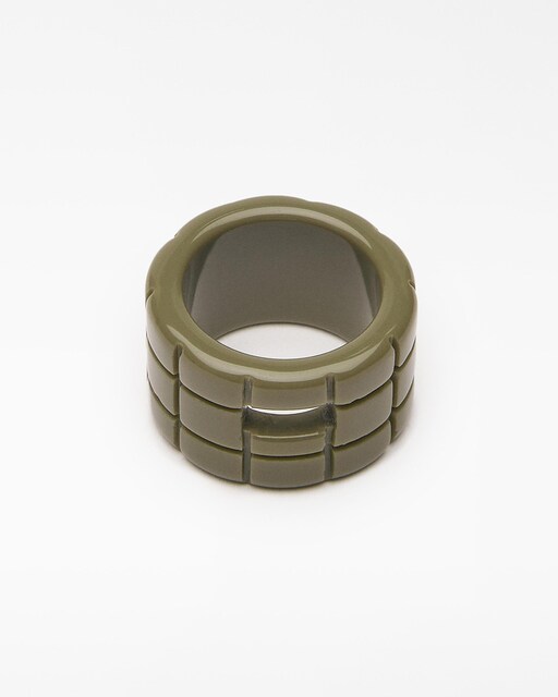 Imagen 0 de Anillo con cuadrícula en resina verde