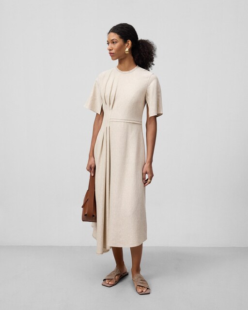 Imagen 0 de Vestido con godet lateral en lino
