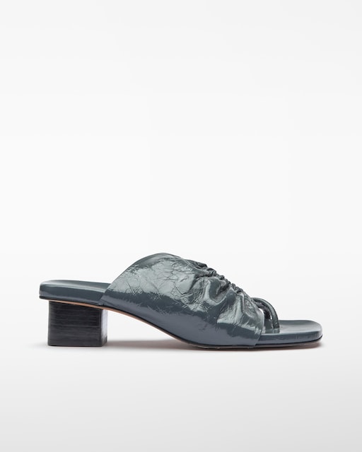 Imagen 0 de Sandalias de tacón de mujer asimétricas de piel