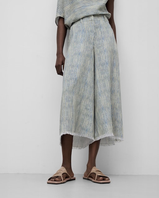 Imagen 0 de Pantalón ancho de mujer tipo culotte de rayas en lino