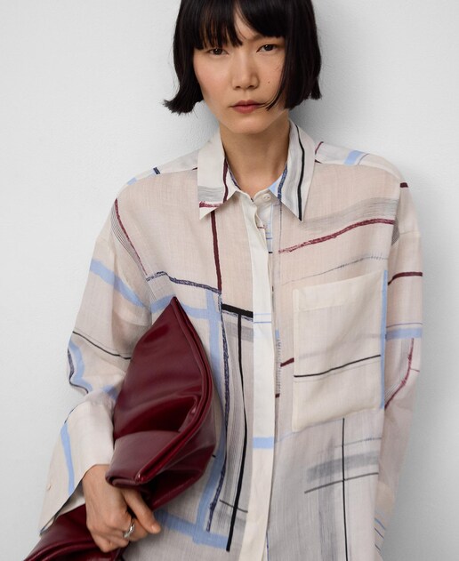Imagen 0 de Camisa de mujer oversize estampada de ramio