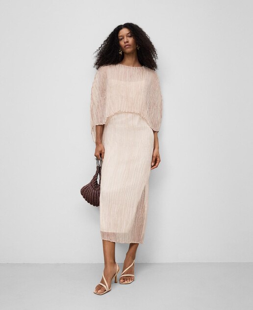 Imagen 0 de Vestido crinkle con capa