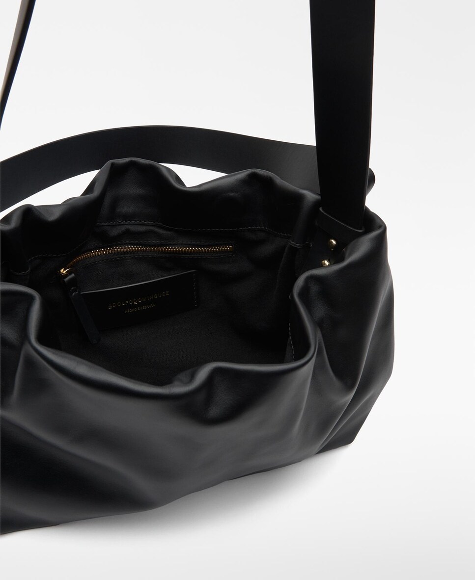 Bolso de hombro fruncido de piel convertible a bandolera · Adolfo