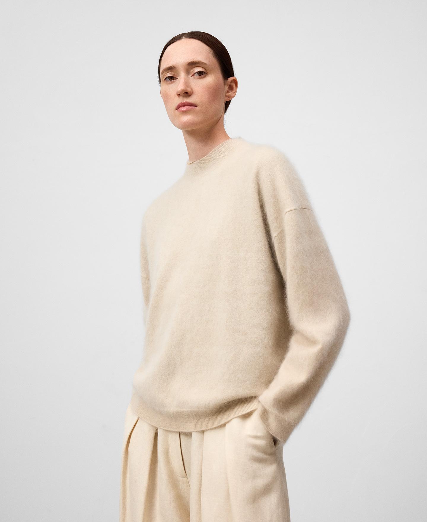 Jersey de mujer de cashmere con cuello perkins