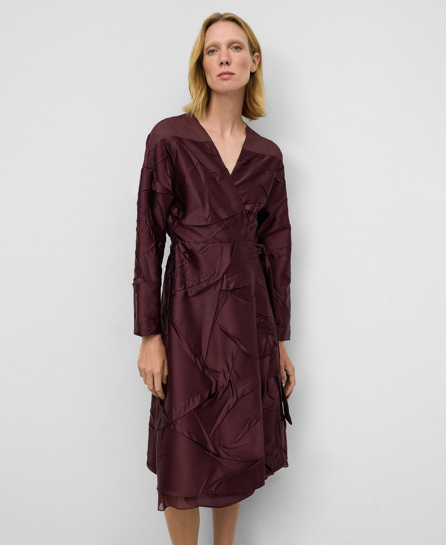 Vestido combinado con efecto arrugado